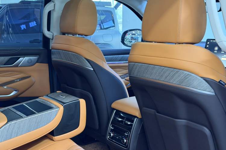 Used Tank 500 2023 3.0T Sport Edition Realm-Setting 5-Seater Interior 4
