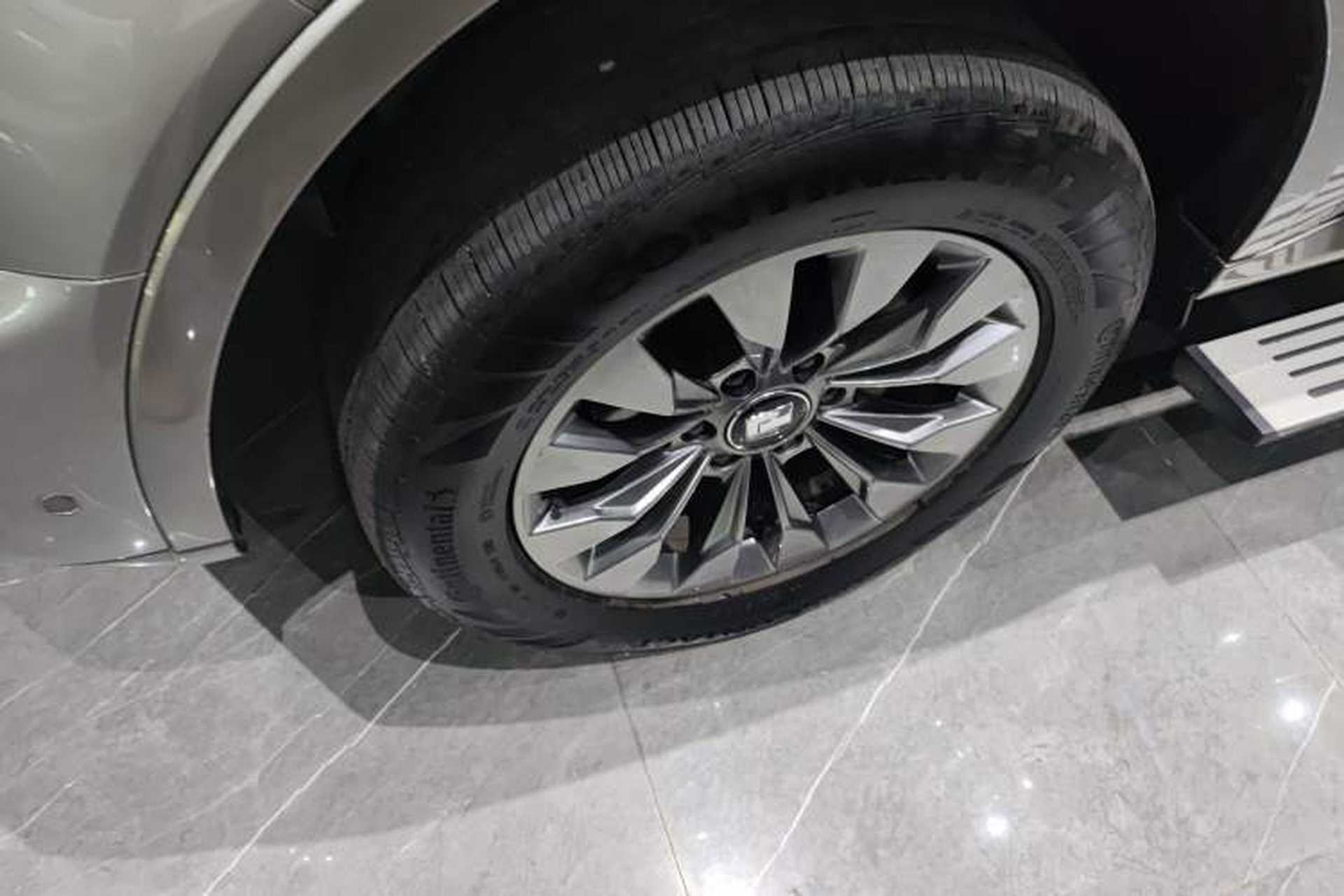 Used Tank 500 2023 3.0T Sport Edition Realm-Design 7-Seater Left Front Wheel Hub