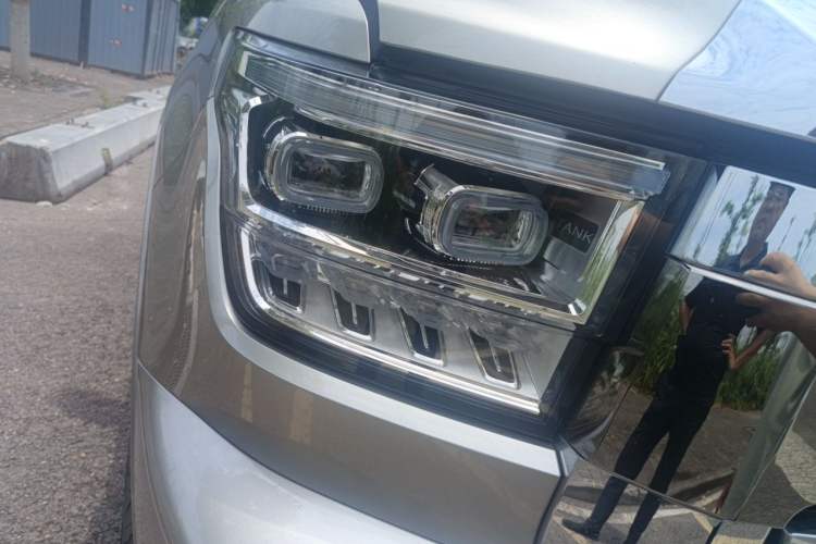 Used Tank 500 2023 3.0T Sport Edition Realm-Setting 5-Seater Right Front Headlight