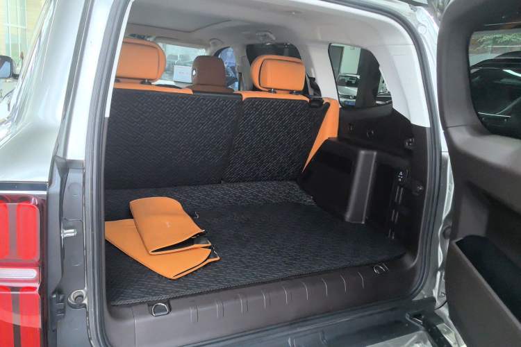 Used Tank 500 2023 3.0T Business Edition "Creation" Style 5 Seats Trunk