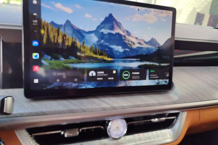 Used Tank 500 2023 3.0T Sport Edition Summit Model 5-Seater Audio And AC Panel