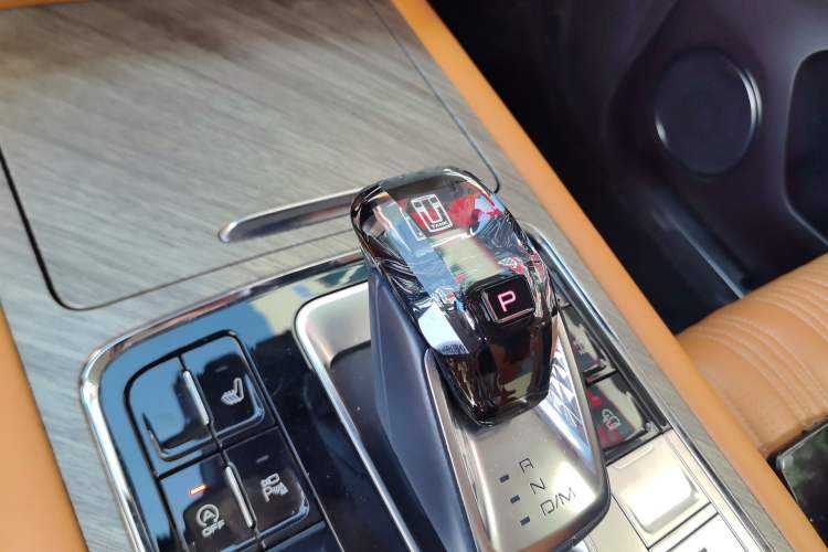 Used Tank 500 2023 3.0T Sport Edition Summit Model 5-Seater Gear Lever