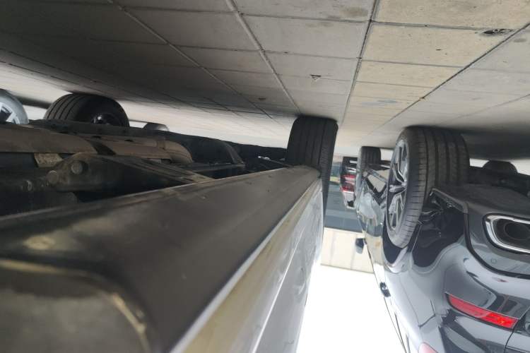 Used Tank 500 2023 3.0T Sport Edition Realm-Setting 5-Seater Left Side Sill