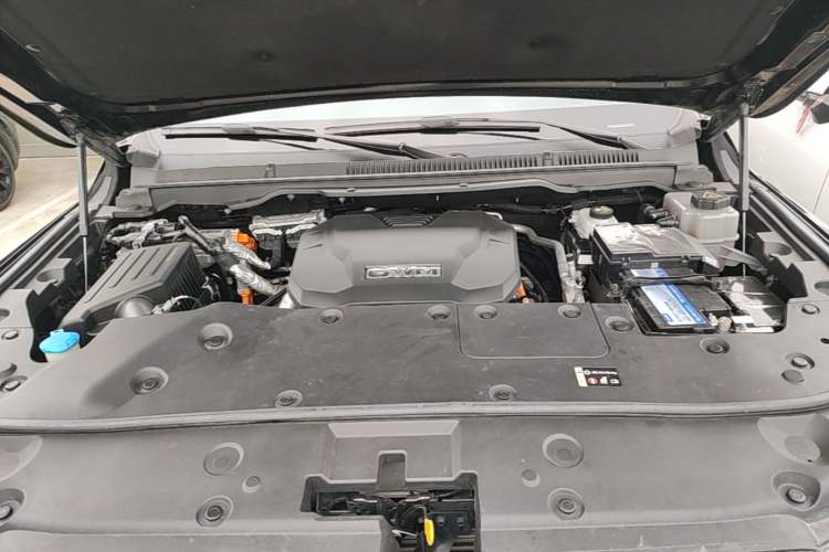 Used Tank 500 New Energy 2023 Hi4-T Engine Bay