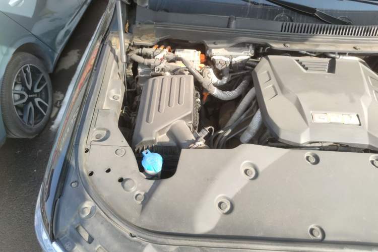 Used Tank 500 New Energy 2023 Hi4-T Engine Bay Right