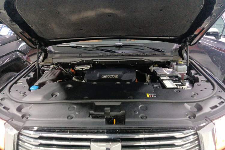 Used Tank 500 New Energy 2023 Hi4-T Engine Bay