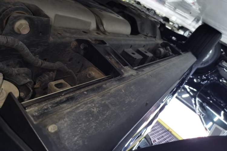Used Tank 500 New Energy 2023 Hi4-T Left Side Sill