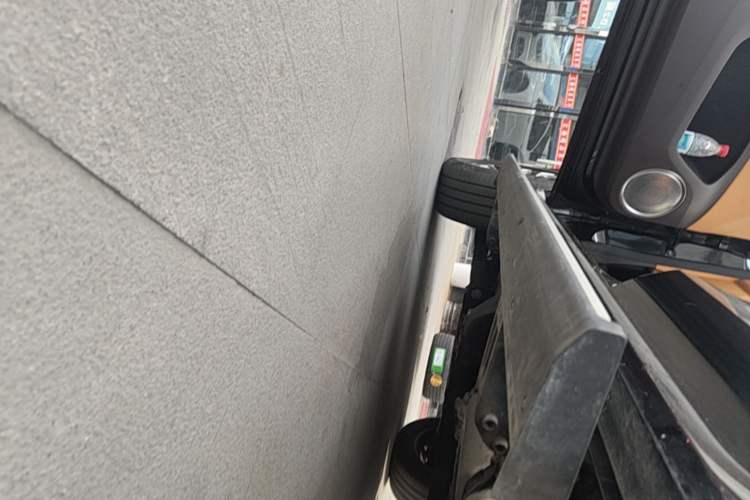 Used Tank 500 New Energy 2023 Hi4-T Left Side Sill