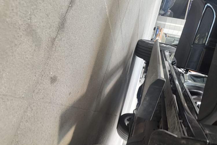 Used Tank 500 New Energy 2023 Hi4-T Right Side Sill