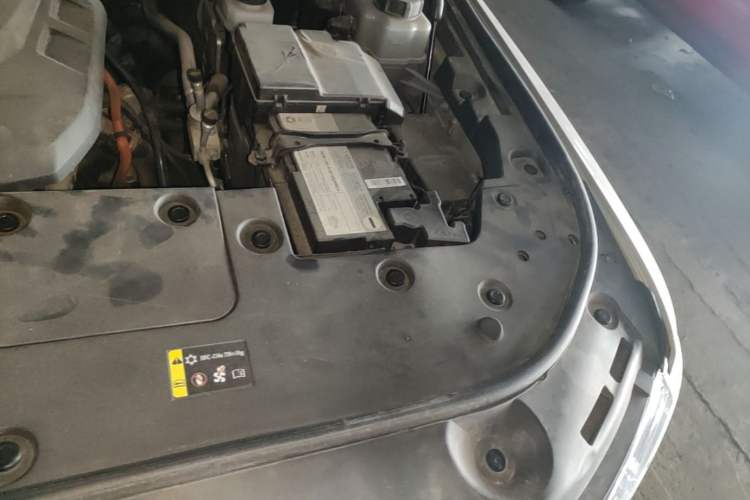 Used Tank 500 New Energy 2023 Hi4-T Engine Bay Left