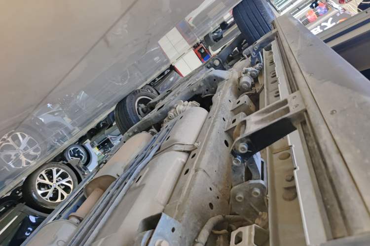 Used Tank 500 New Energy 2023 Hi4-T Left Side Sill