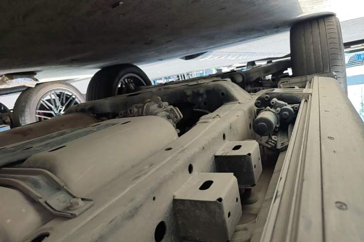 Used Tank 500 New Energy 2023 Hi4-T Left Side Sill