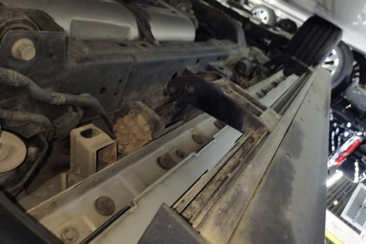 Used Tank 500 New Energy 2023 Hi4-T Left Side Sill