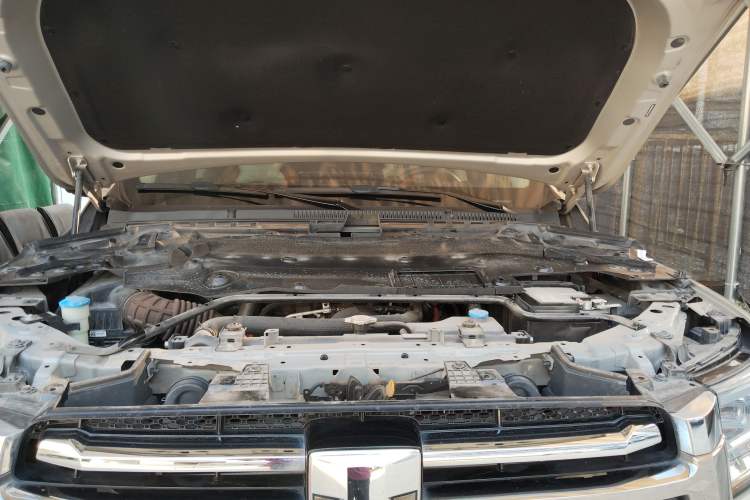Used Tank 500 New Energy 2023 Hi4-T Engine Bay