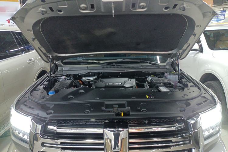Used Tank 500 New Energy 2023 Hi4-T Engine Bay