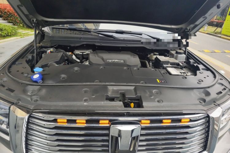Used Tank 500 New Energy 2023 Hi4-T Engine Bay
