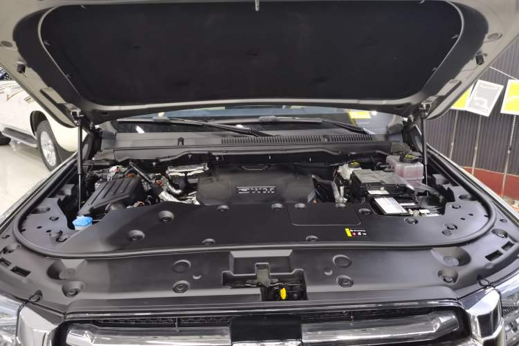 Used Tank 500 New Energy 2023 Hi4-T Engine Bay