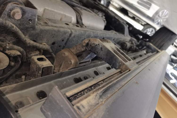 Used Tank 500 New Energy 2023 Hi4-T Left Side Sill