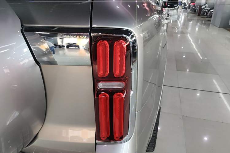 Used Tank 500 New Energy 2023 Hi4-T Right Rear Taillight