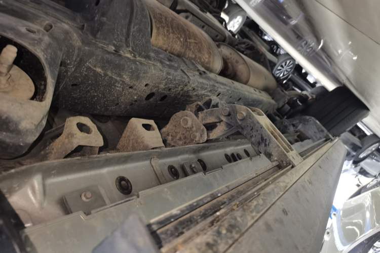 Used Tank 500 New Energy 2023 Hi4-T Right Side Sill