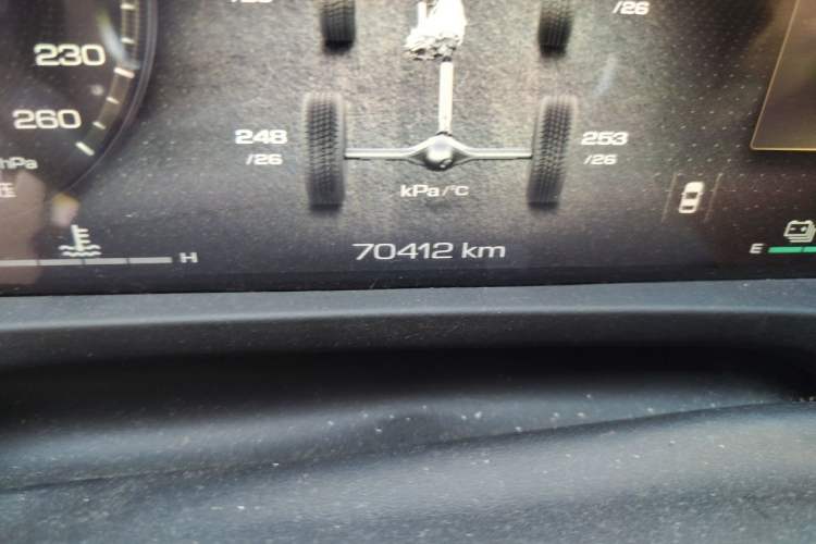 Used Tank 500 New Energy 2023 Hi4-T Odometer Close Up