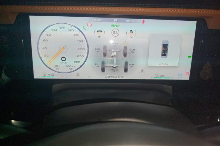 Used Tank 500 New Energy 2023 Hi4-T Odometer Close Up