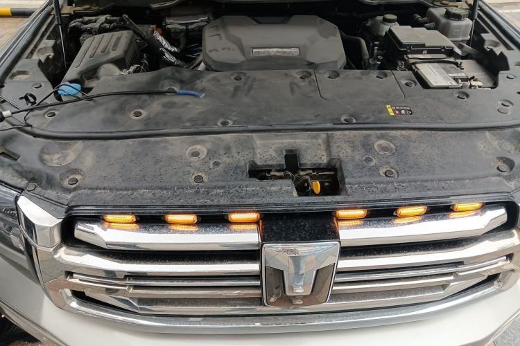 Used Tank 500 New Energy 2023 Hi4-T Engine Bay