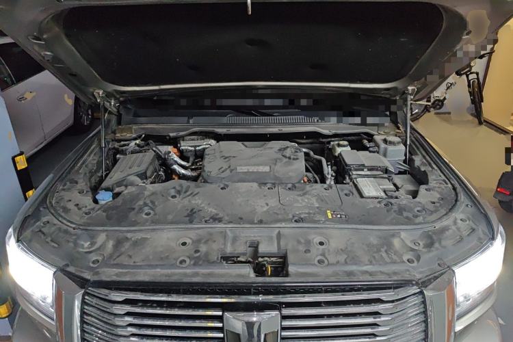 Used Tank 500 New Energy 2023 Hi4-T Engine Bay