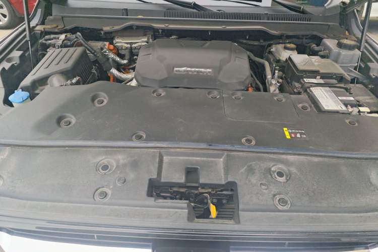 Used Tank 500 New Energy 2023 Hi4-T Engine Bay