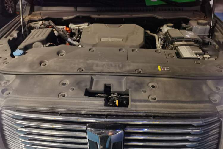 Used Tank 500 New Energy 2023 Hi4-T Engine Bay