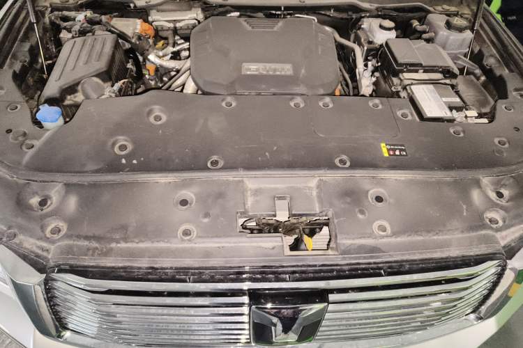 Used Tank 500 New Energy 2023 Hi4-T Engine Bay