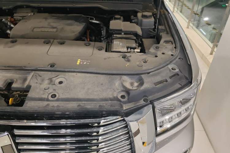 Used Tank 500 New Energy 2023 Hi4-T Engine Bay Left