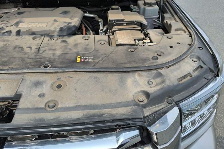 Used Tank 500 New Energy 2023 Hi4-T Engine Bay Left