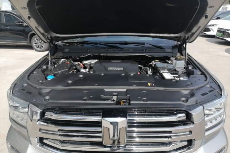 Used Tank 500 New Energy 2023 Hi4-T Engine Bay