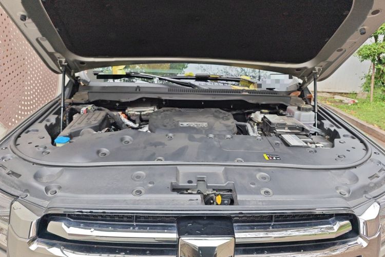 Used Tank 500 New Energy 2023 Hi4-T Engine Bay
