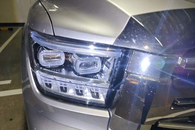 Used Tank 500 New Energy 2023 Hi4-T Right Front Headlight