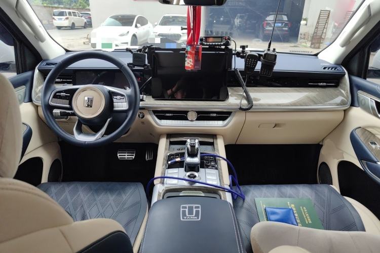 Used Tank 500 New Energy 2023 Hi4-T Center Console