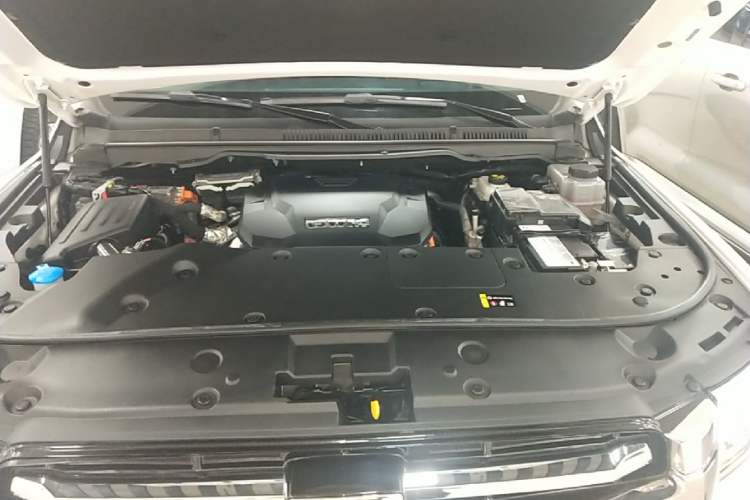 Used Tank 500 New Energy 2023 Hi4-T Engine Bay