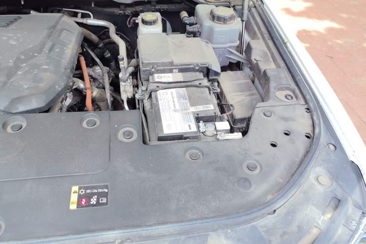 Used Tank 500 New Energy 2023 Hi4-T Engine Bay Left