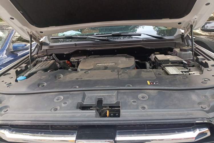Used Tank 500 New Energy 2023 Hi4-T Engine Bay