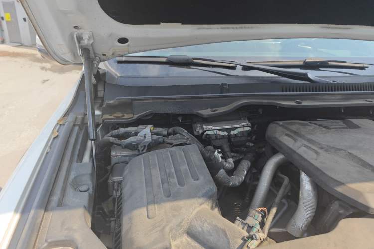 Used Tank 500 New Energy 2023 Hi4-T Engine Bay Right