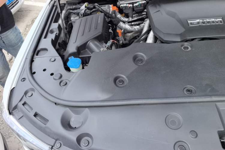 Used Tank 500 New Energy 2023 Hi4-T Engine Bay Right