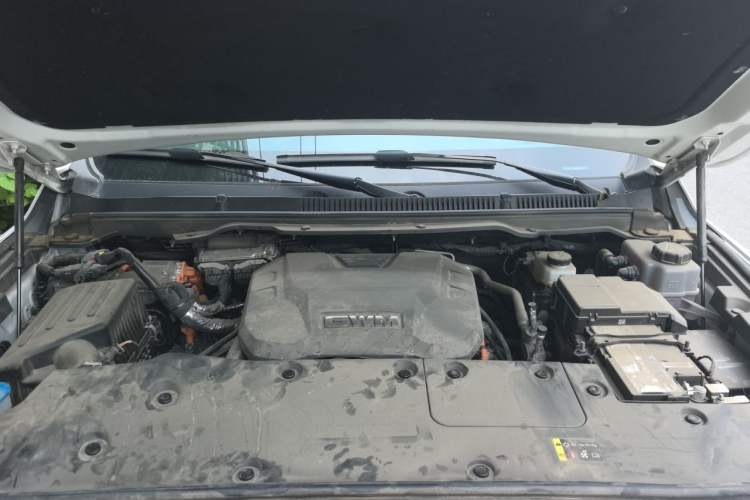 Used Tank 500 New Energy 2023 Hi4-T Engine Bay