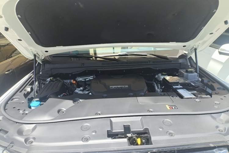 Used Tank 500 New Energy 2023 Hi4-T Engine Bay