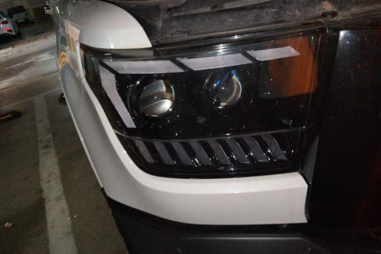 Used Tank 500 New Energy 2023 Hi4-T Right Front Headlight