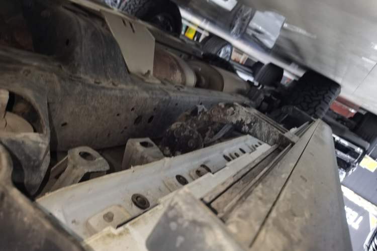 Used Tank 500 New Energy 2023 Hi4-T Right Side Sill