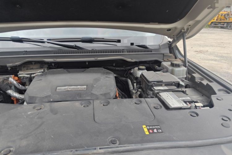 Used Tank 500 New Energy 2023 Hi4-T Engine Bay Left