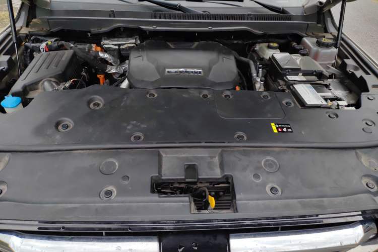 Used Tank 500 New Energy 2023 Hi4-T Engine Bay