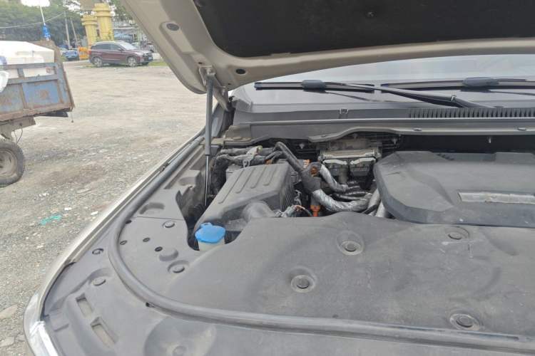 Used Tank 500 New Energy 2023 Hi4-T Engine Bay Right