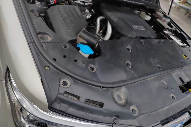 Used Tank 500 New Energy 2023 Hi4-T Engine Bay Right